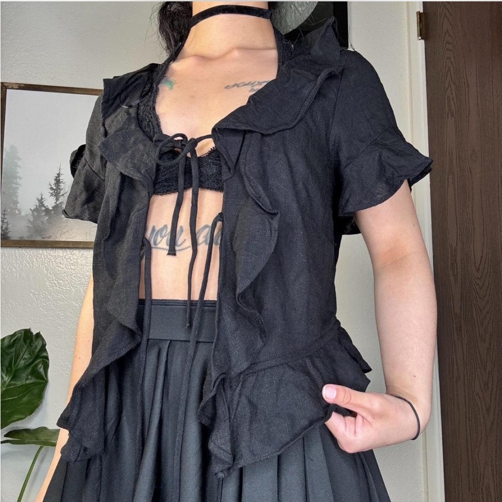 H&M Black Ruffle Tie Top
